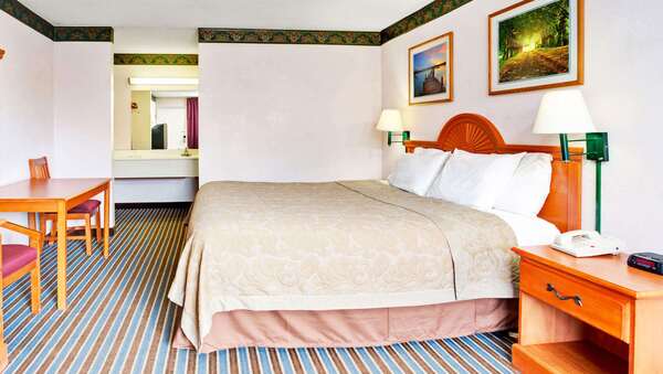 1 King Bed ADA Compliant Non-Smoking Photo 1